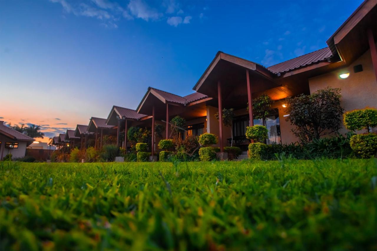 Shakespeare Court Serviced Apartments Lusaka Extérieur photo